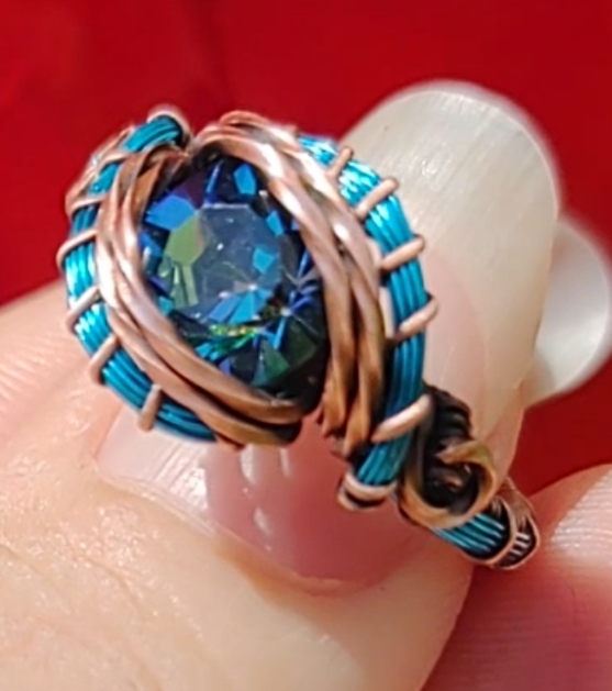 From the Tutorial - Blue/Green crystal π size 7