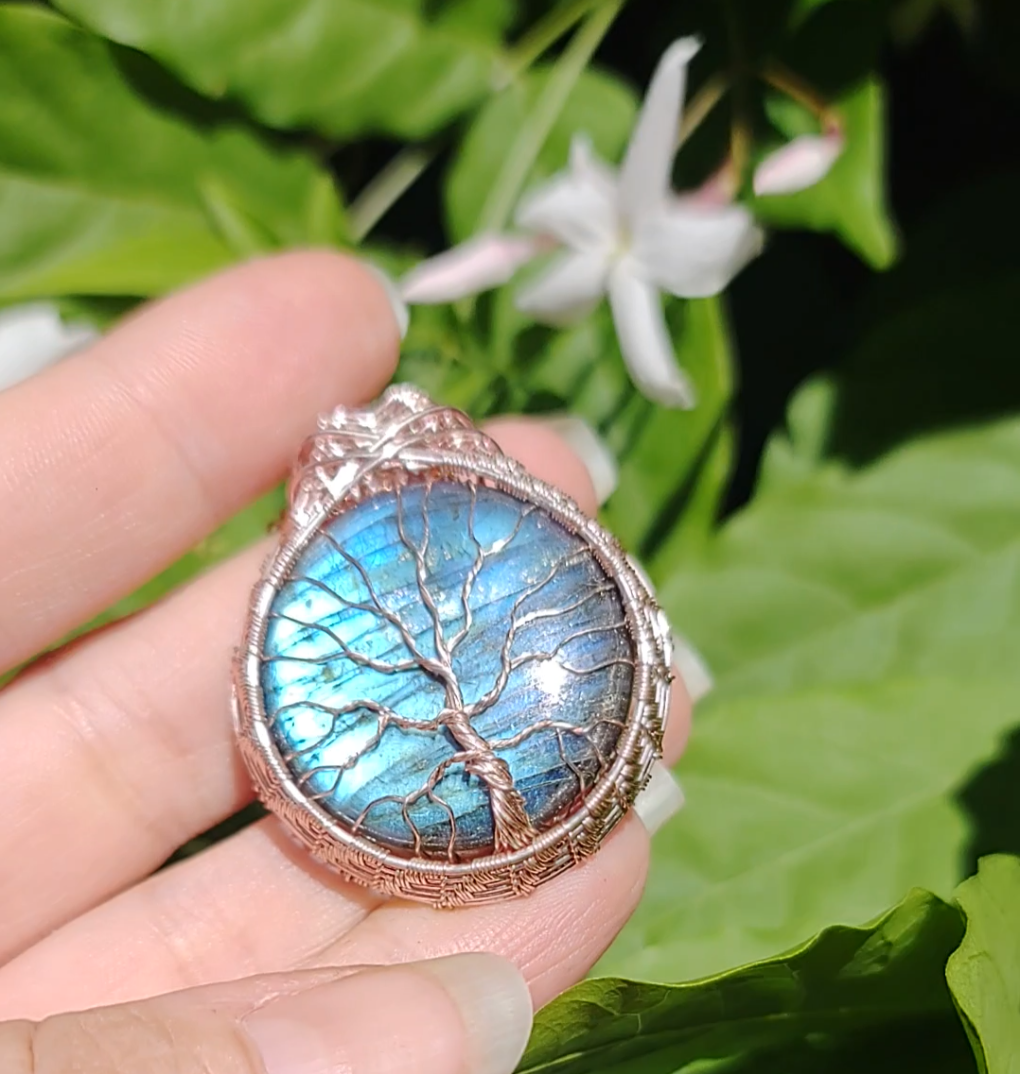 Tree of Life Pendant - High flash blue Labradorite