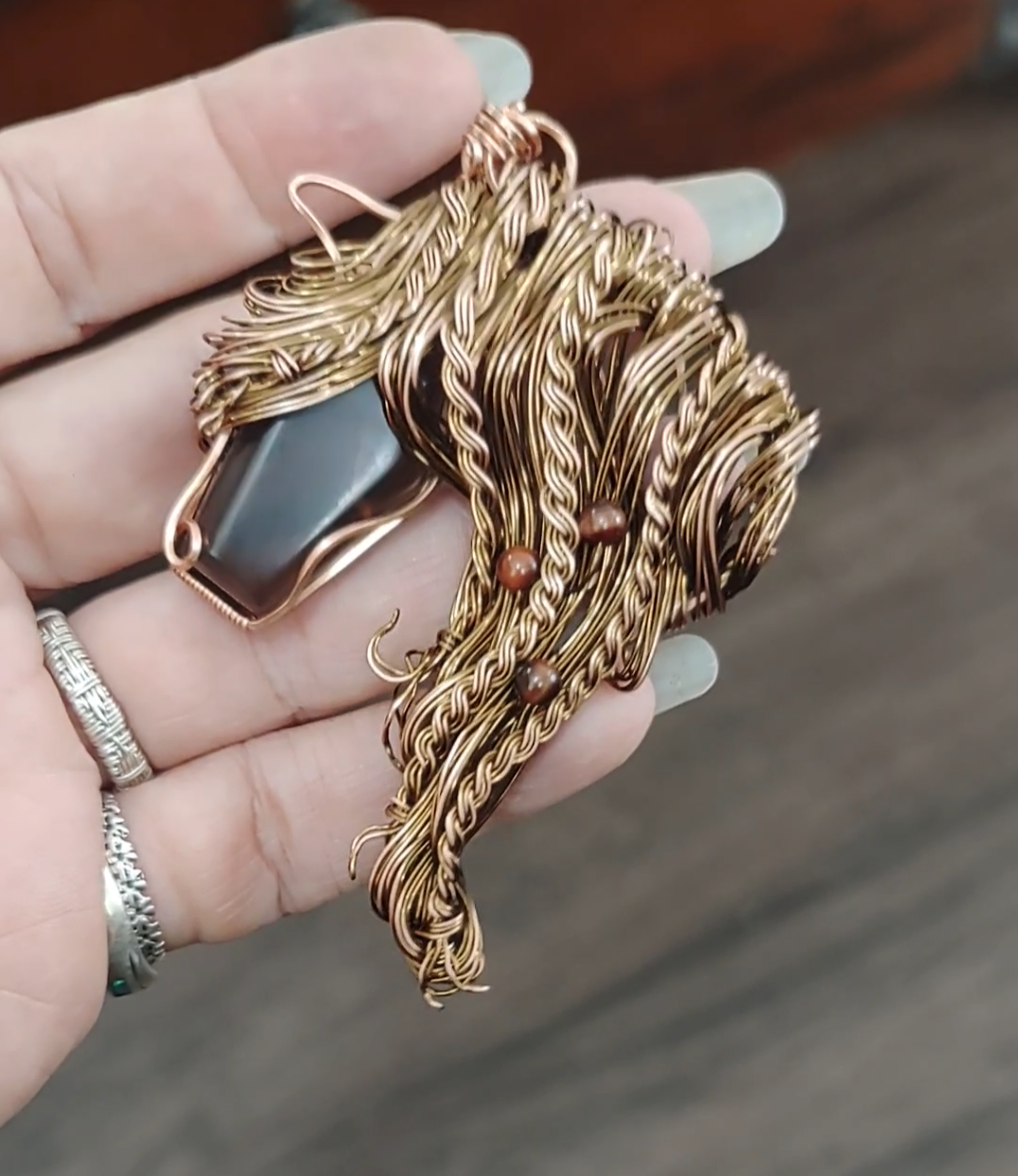 Horse pendant ๐