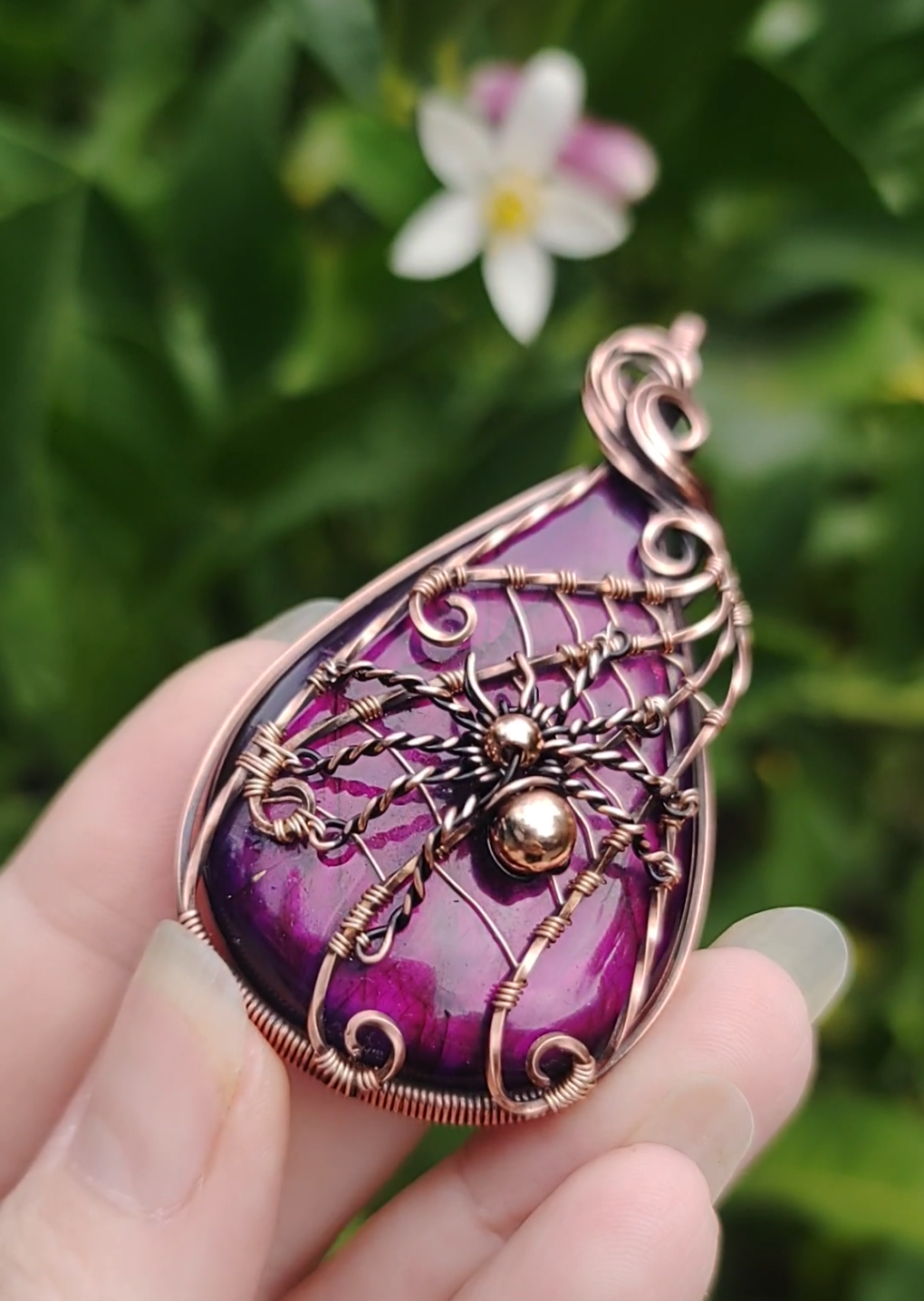 Spooky Spider ๐ธ๏ธ๐ท๏ธ Pendant ๐