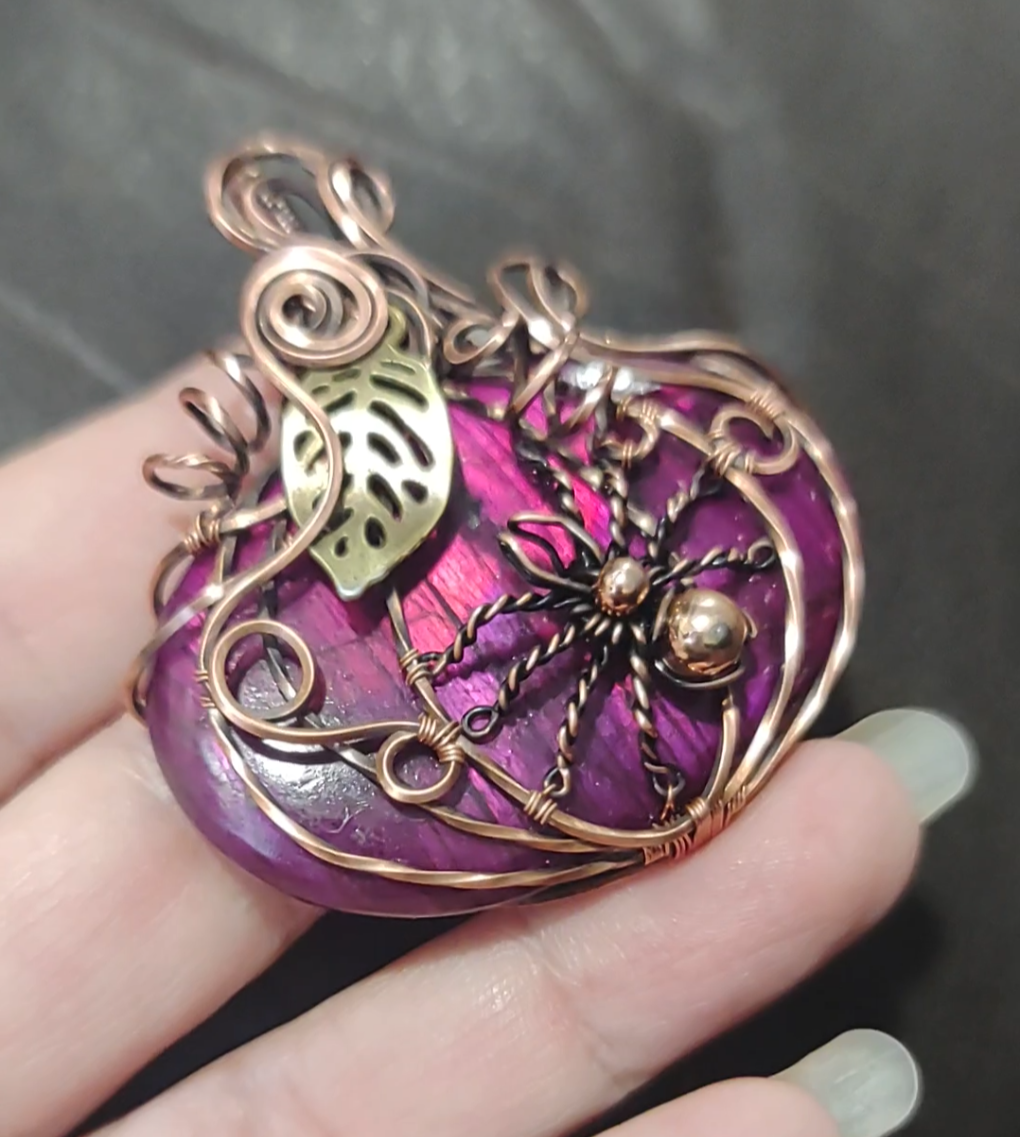 Spooky Spider pumpkin ๐๐ธ๏ธ๐ท๏ธ Pendant ๐