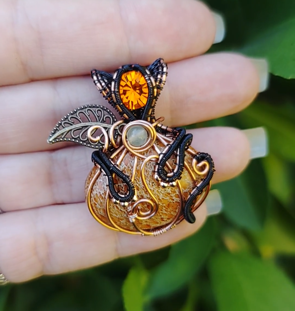 Halloween ππββ¬ pumpkin kitty Pendant