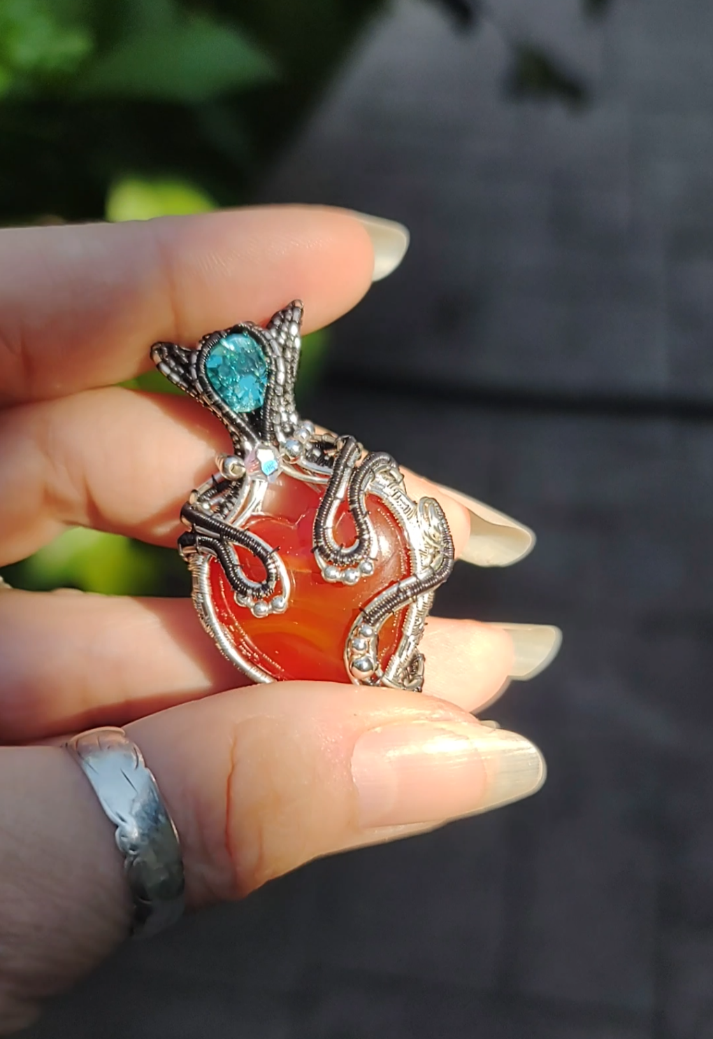 kitty ๐ธ๐ heart pendant