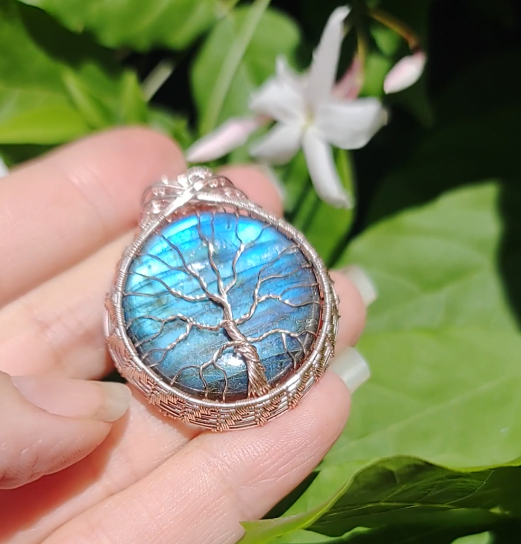 Tree of Life Pendant - High flash blue Labradorite