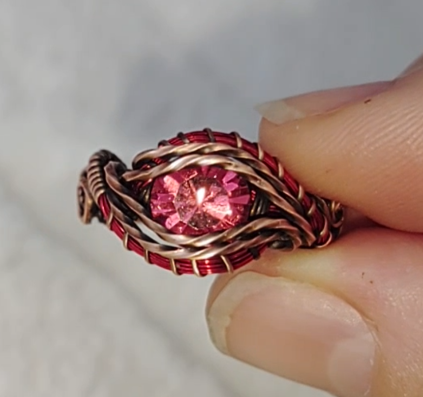 Red crystal ringš size 7