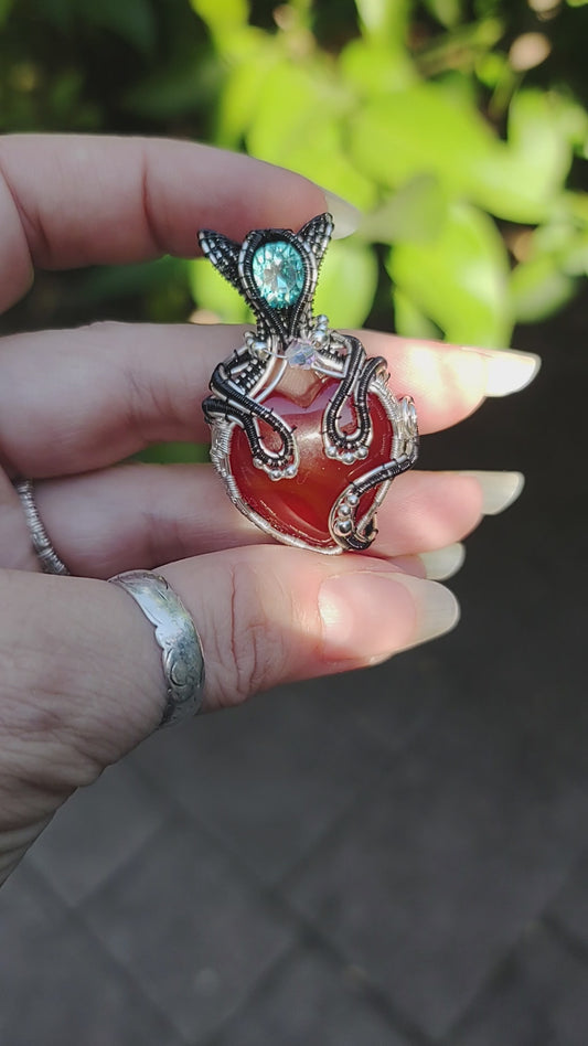 kitty 😸💙 heart pendant