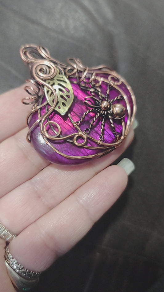 Spooky Spider pumpkin 🎃🕸️🕷️ Pendant 👀