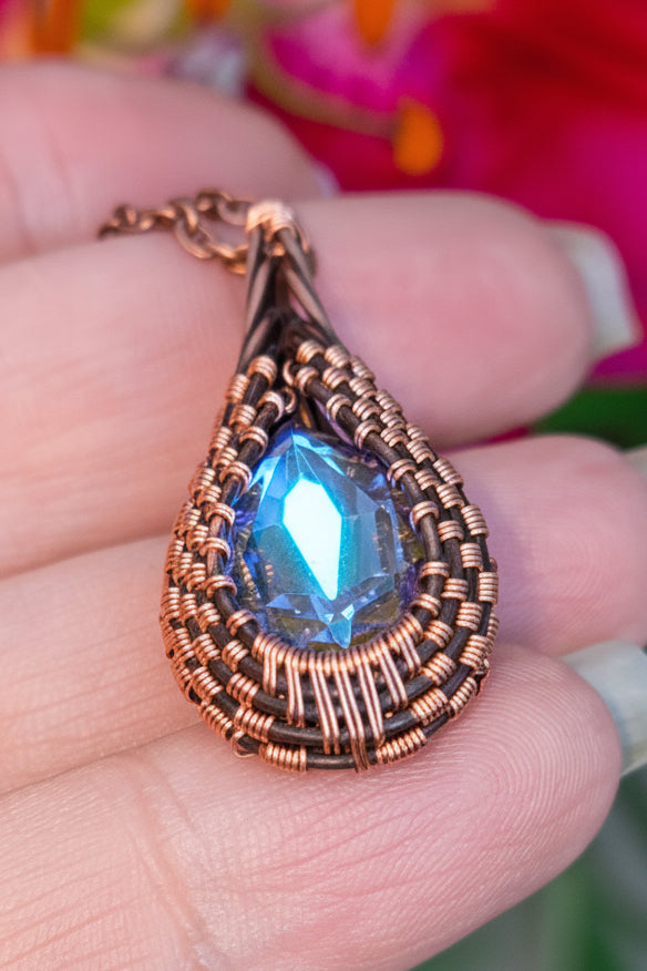 Tear Drop Pendant 💧