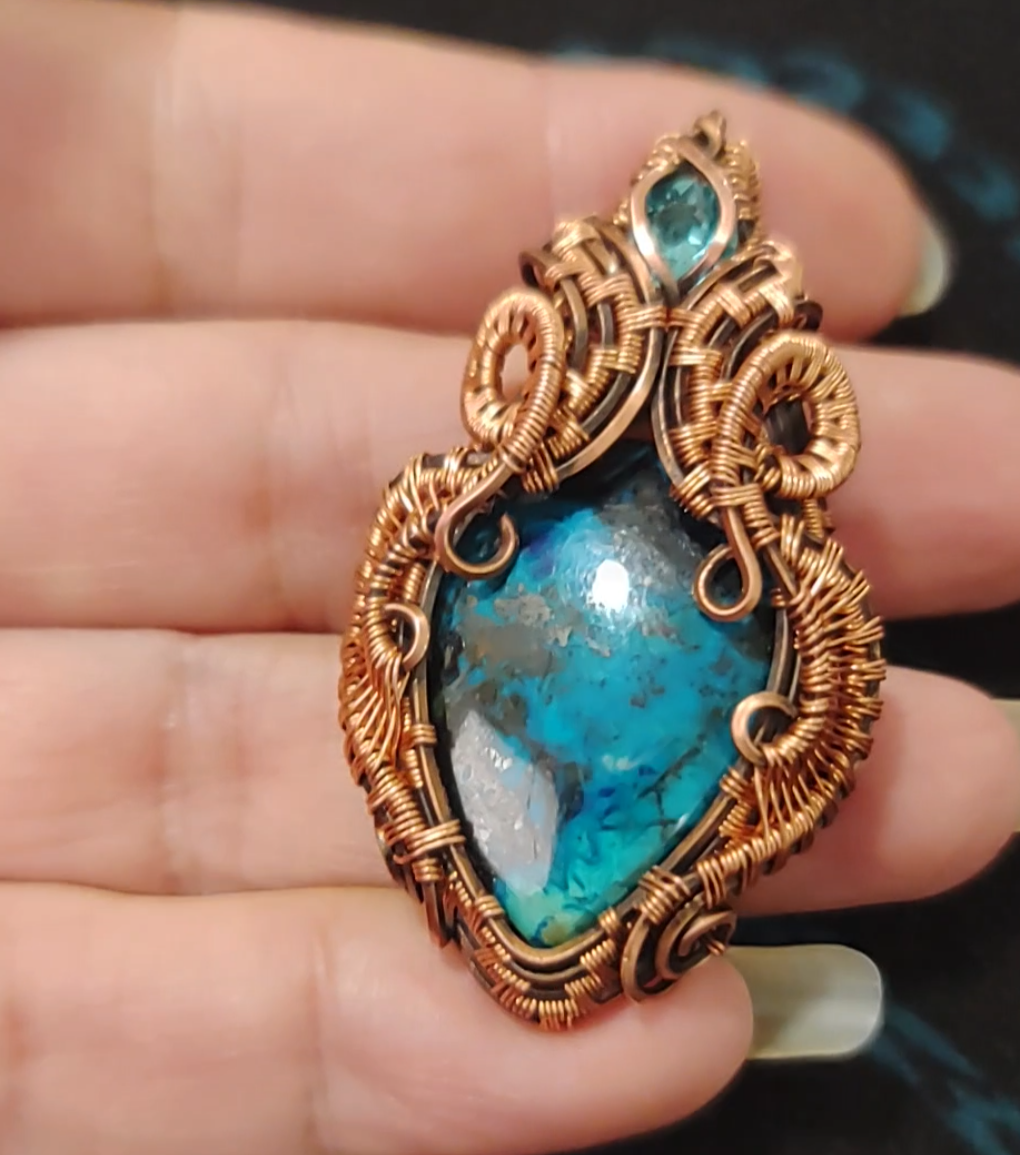 Blue Lagoon 💦 pendant