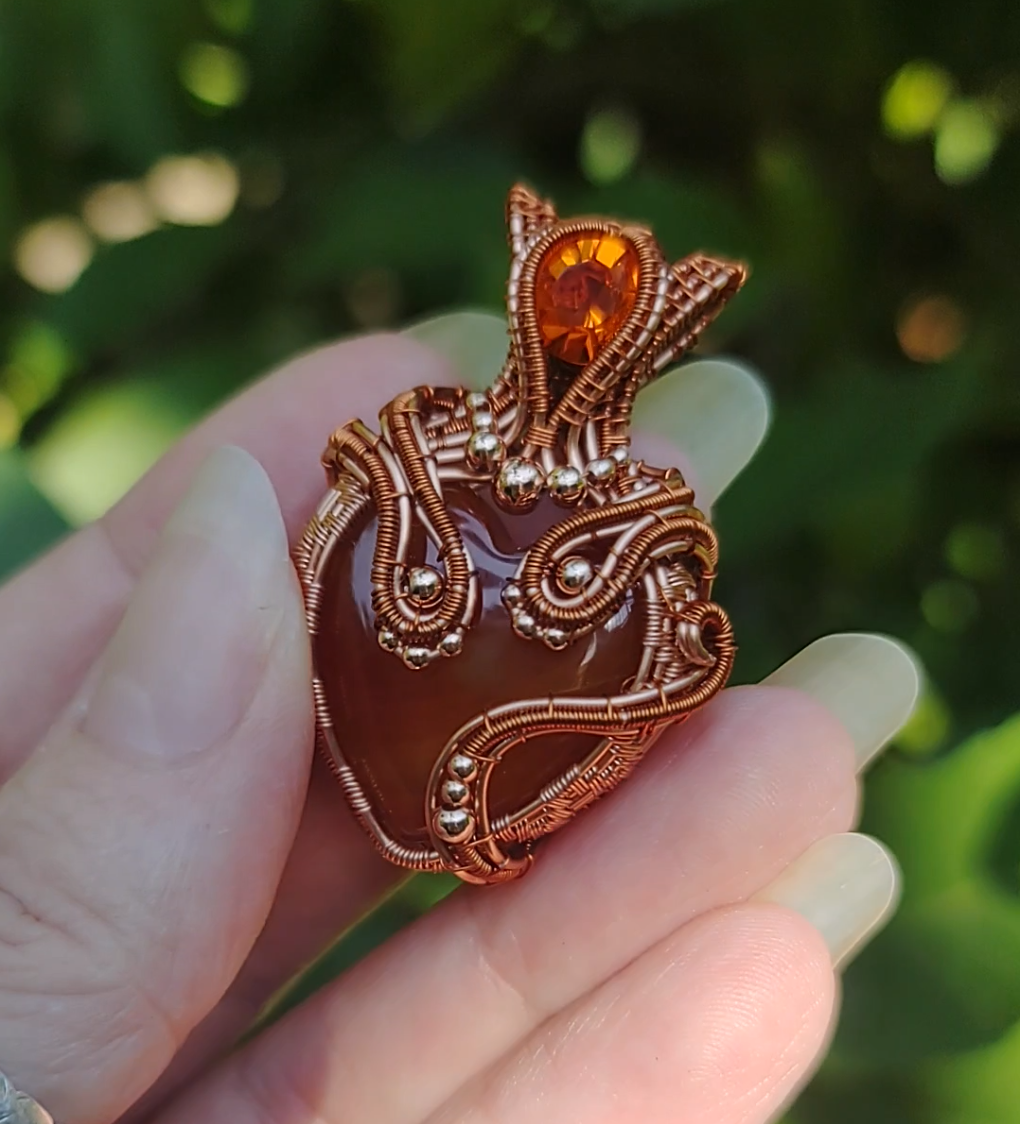 Cute little kitty 😸♥️ heart pendant