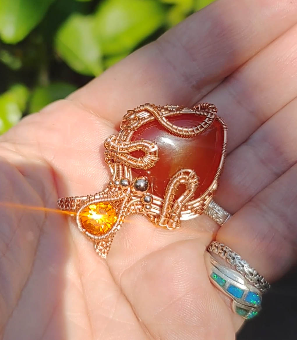 Cute little kitty 😸 ♥️ heart pendant