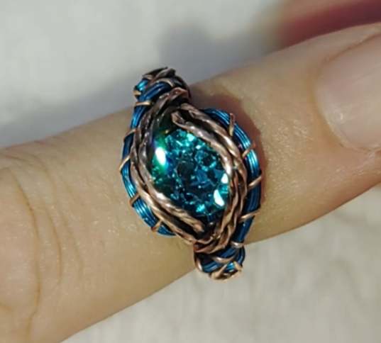Blue crystal ring💍 size 7