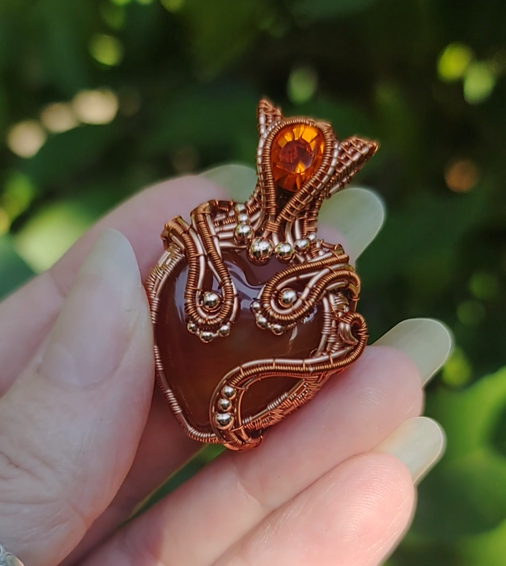 Cute little kitty 😸♥️ heart pendant