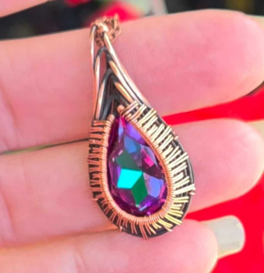 💧💗Tear Drop Pendant