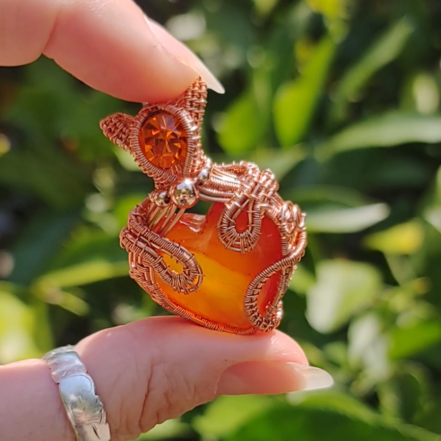 Cute little kitty 😸 ♥️ heart pendant