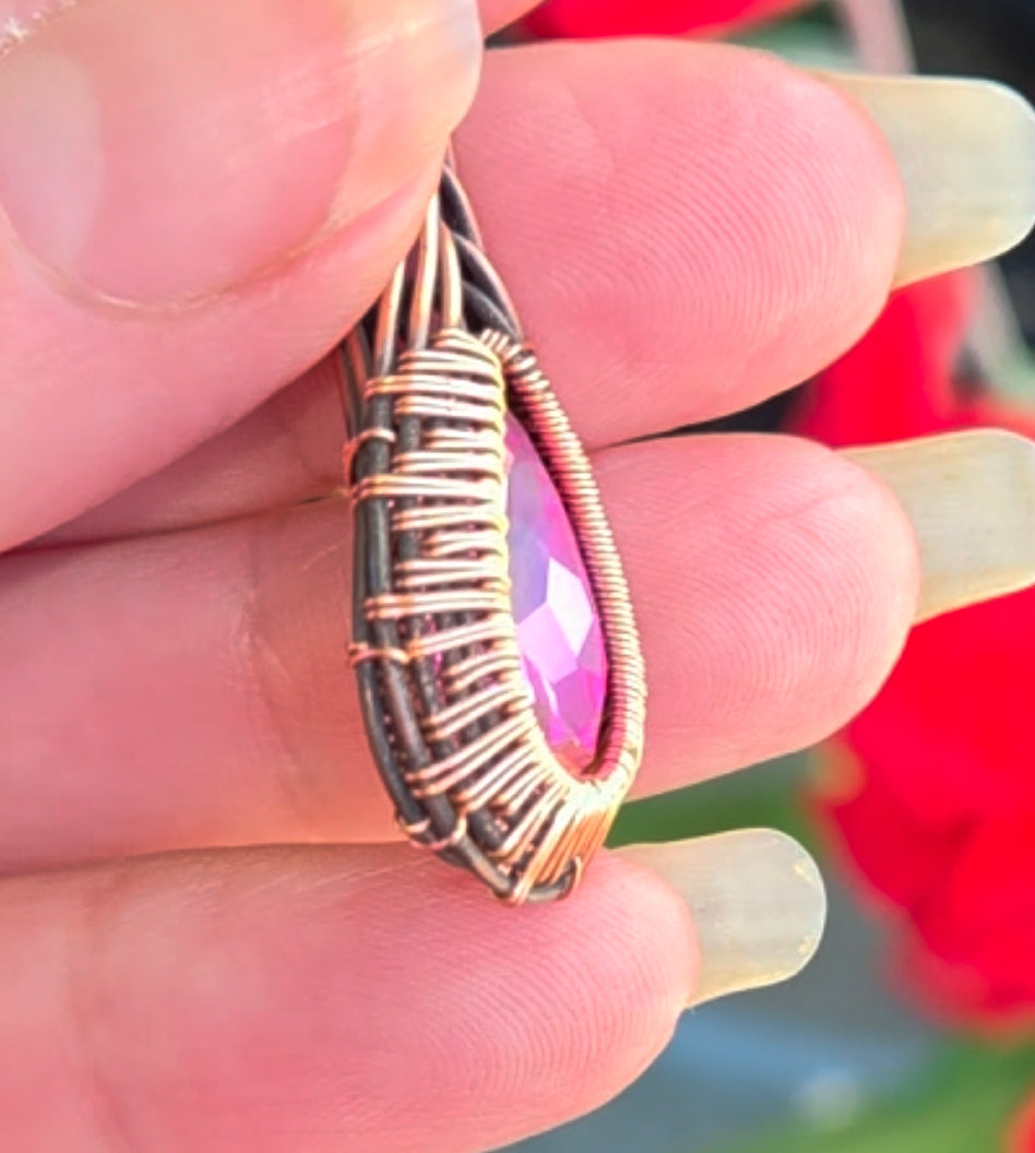 💧💗Tear Drop Pendant