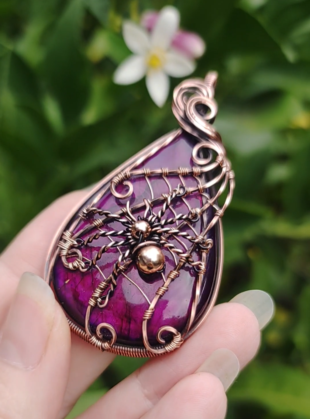 Spooky Spider 🕸️🕷️ Pendant 👀