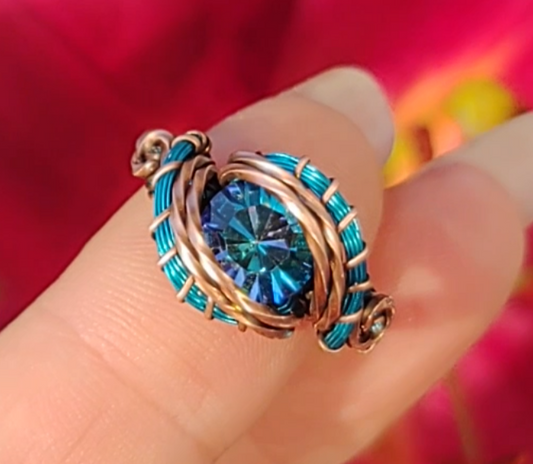 From the Tutorial - Blue/Green crystal 💍 size 7