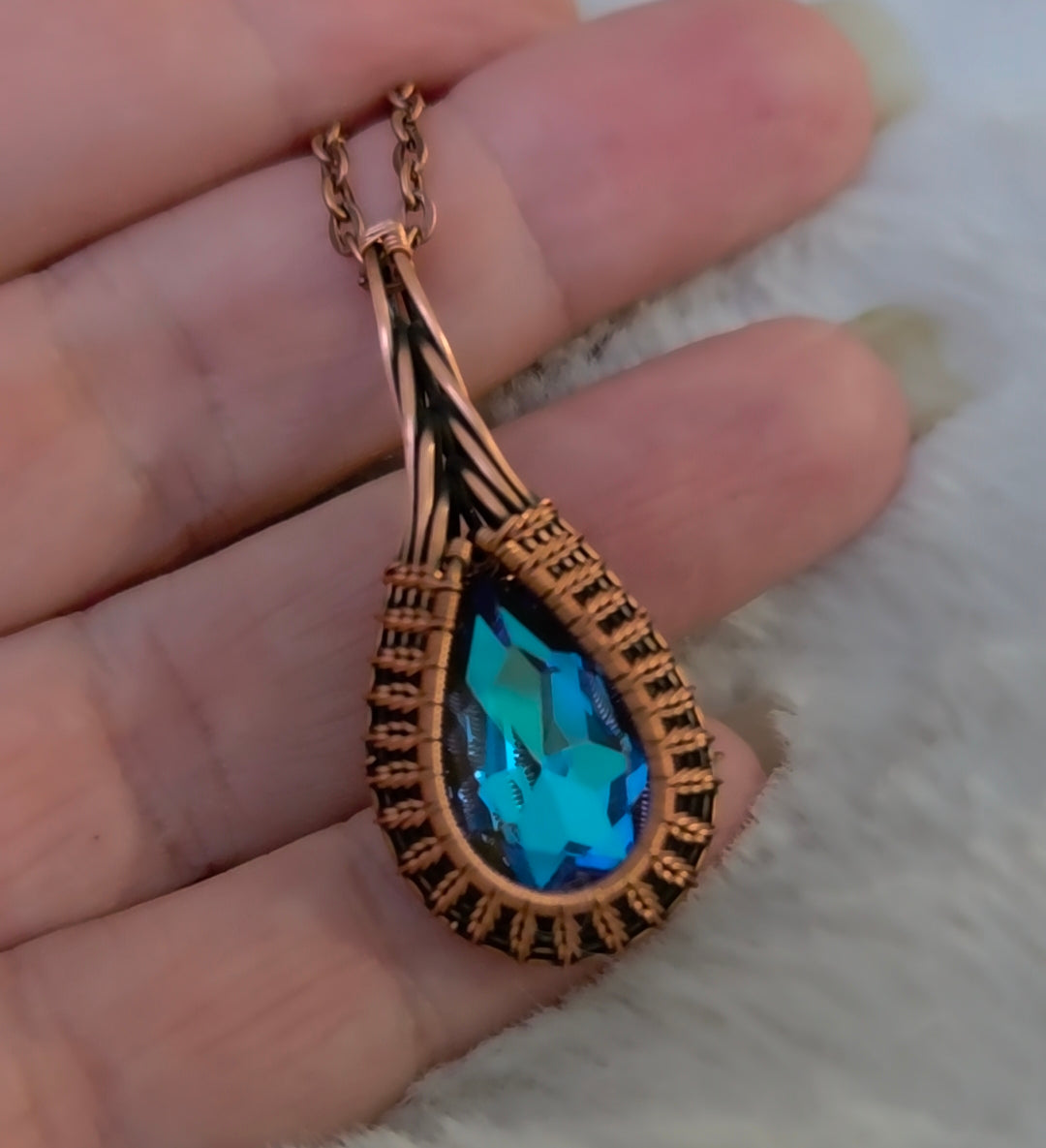 💧 Water Drop Pendant