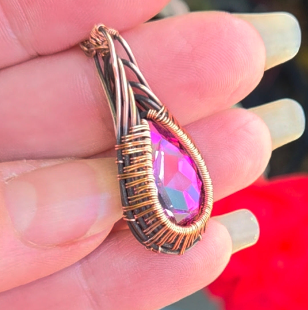 💧💗Tear Drop Pendant