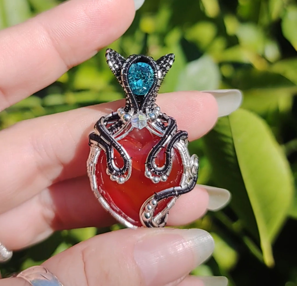 kitty 😸💙 heart pendant