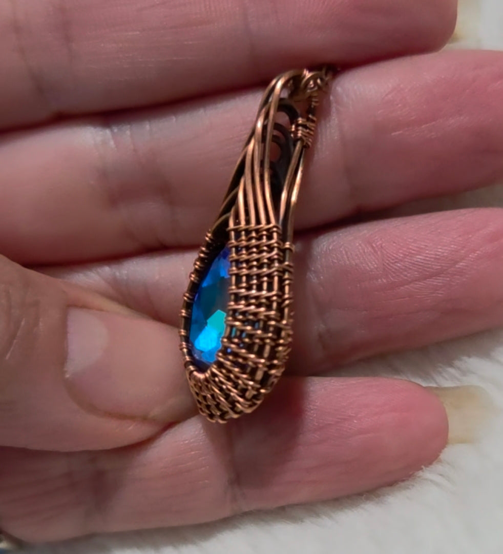 💧 Water Drop Pendant