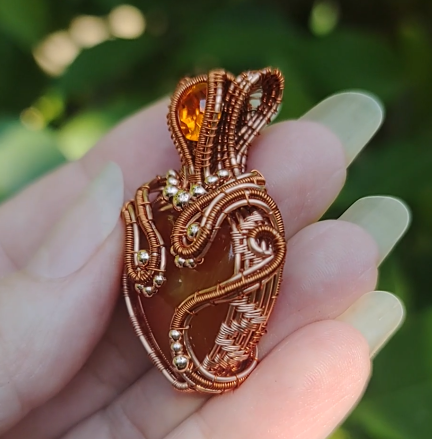 Cute little kitty 😸♥️ heart pendant