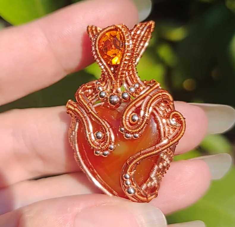 Cute little kitty 😸♥️ heart pendant