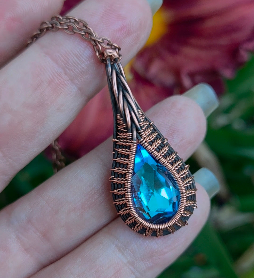 💧 Tear Drop Pendant