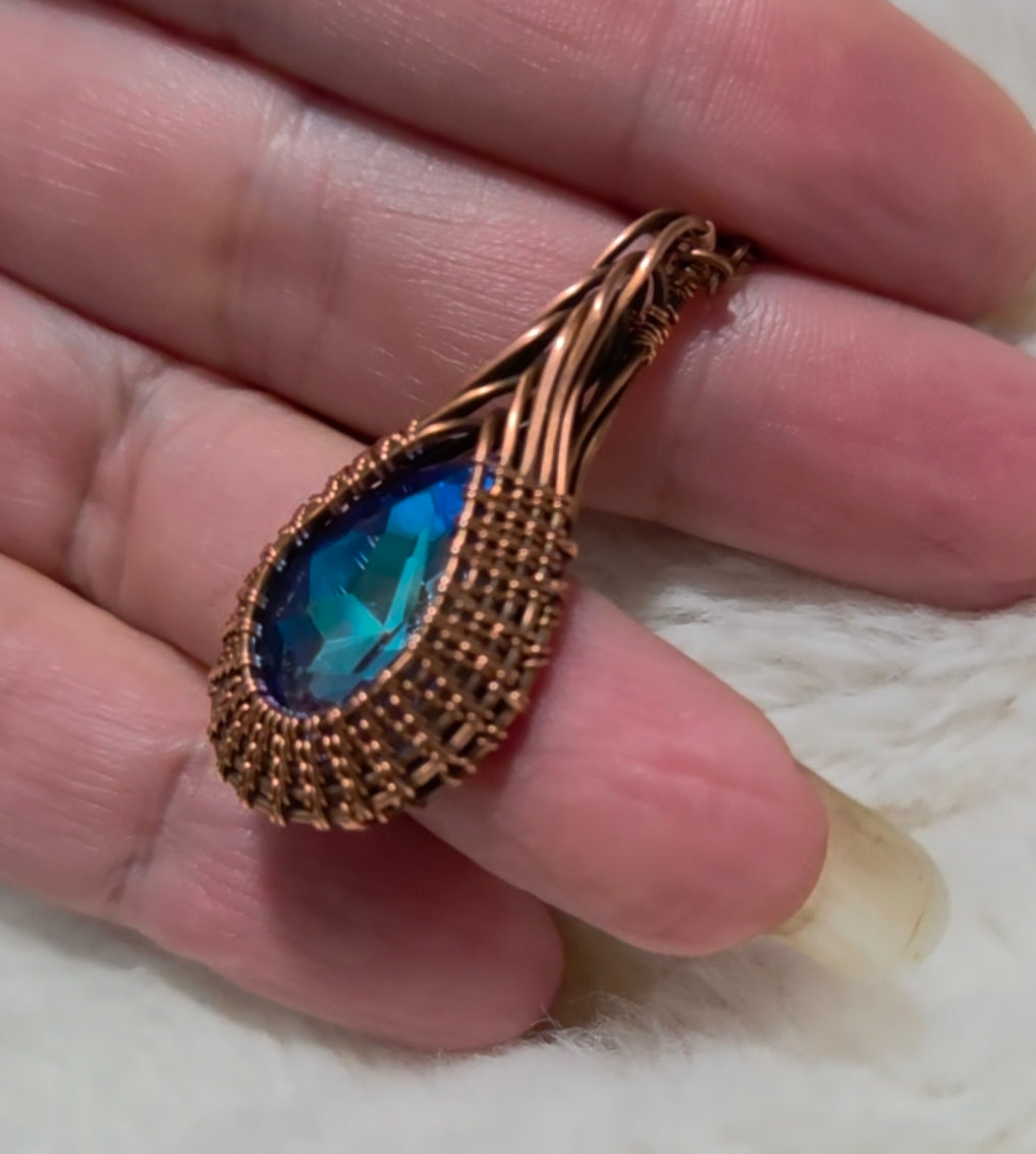 💧 Water Drop Pendant