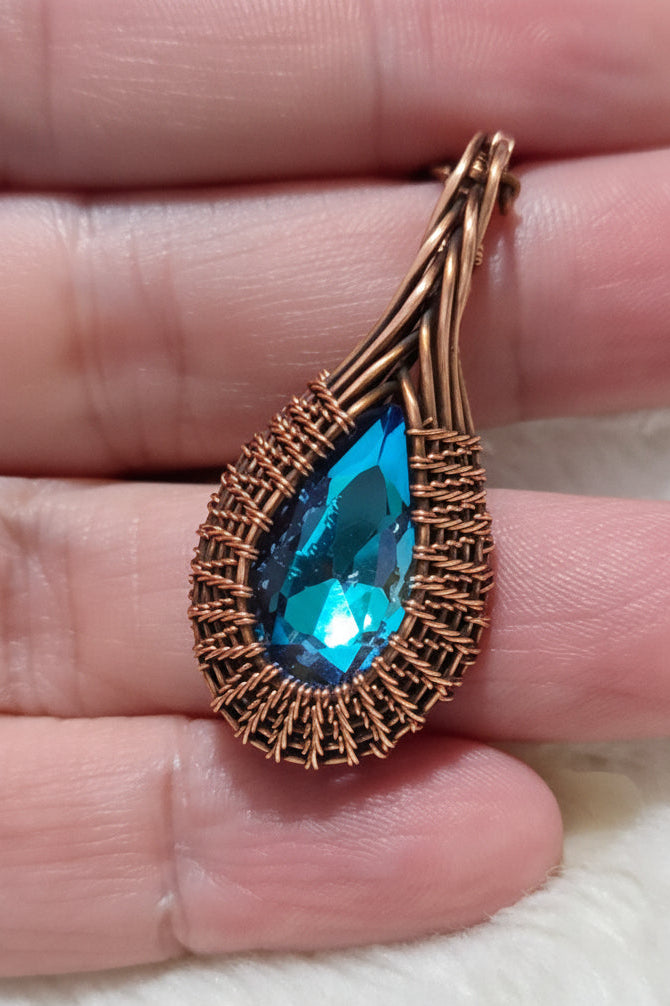 💧 Water Drop Pendant