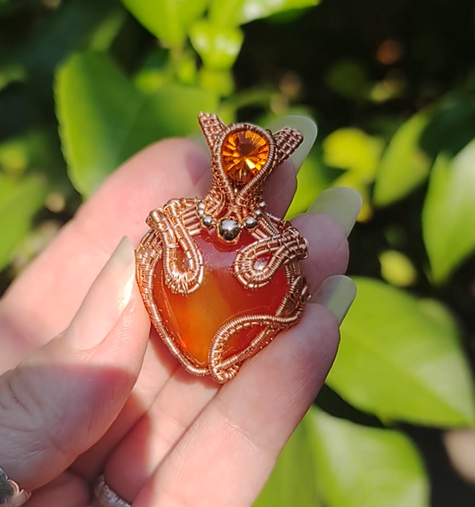 Cute little kitty 😸 ♥️ heart pendant