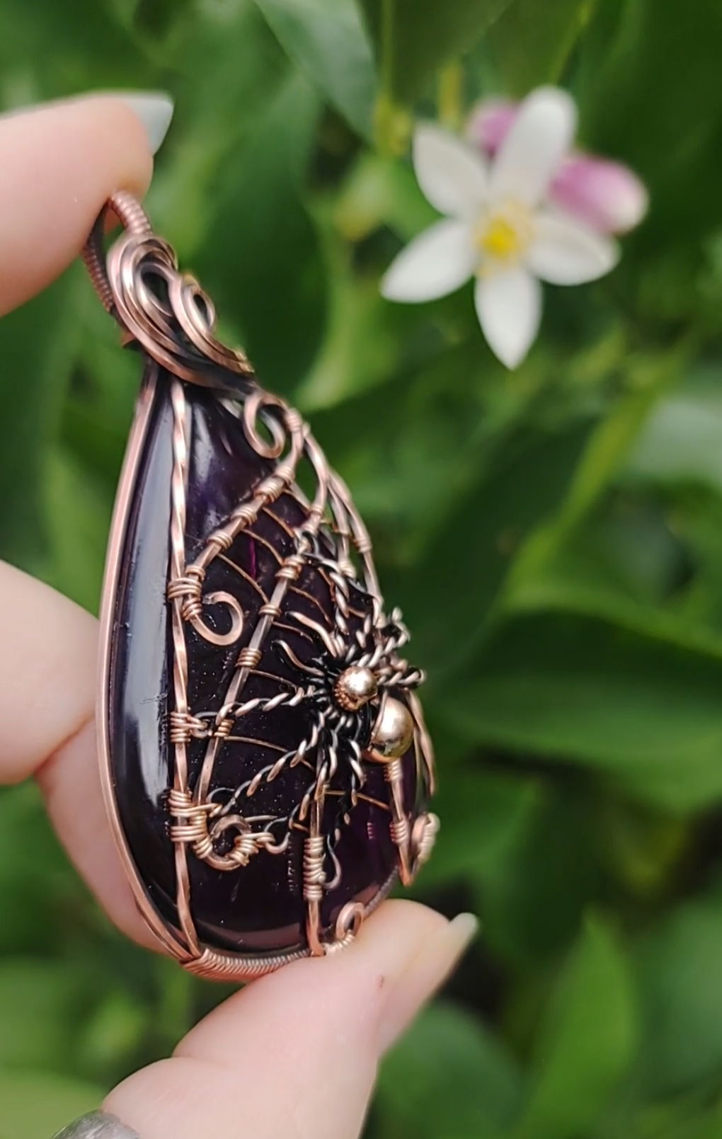 Spooky Spider 🕸️🕷️ Pendant 👀