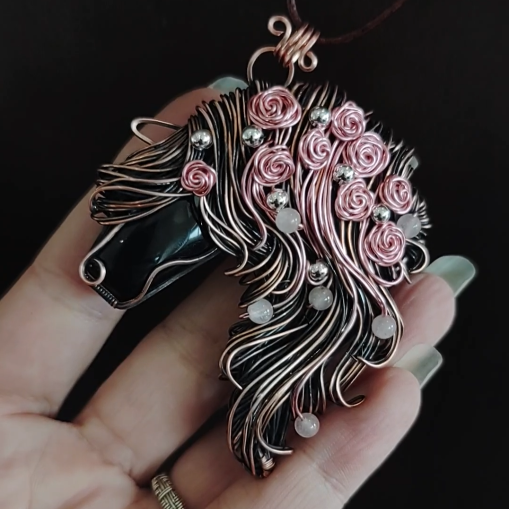 Rose parade 🌸 pony 🐎 Pendant