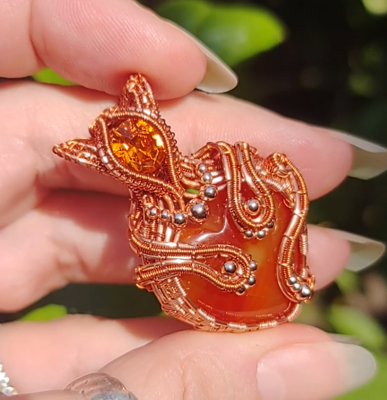 Cute little kitty 😸♥️ heart pendant