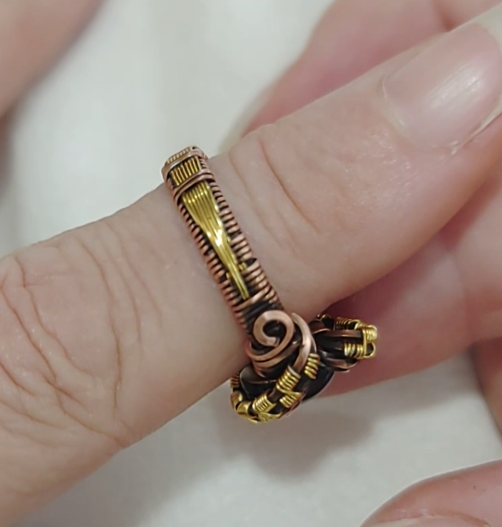From the Tutorial - Egyptian ring💍 size 7
